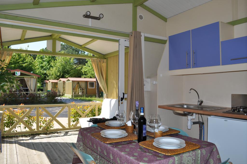 Camping Versilia Mare Lido di Camaiore Exterior foto